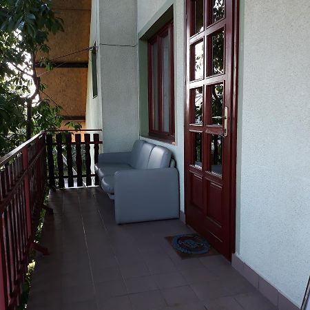 Rozsa Apartman Ленти Екстериор снимка