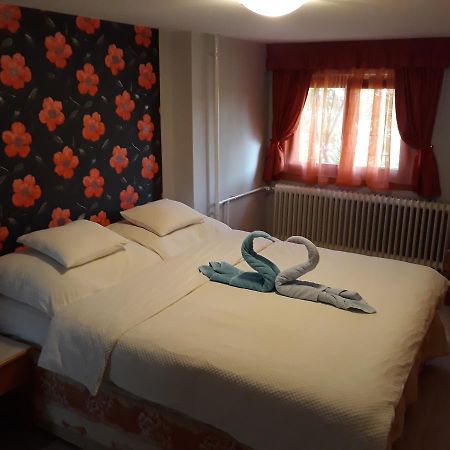 Rozsa Apartman Ленти Екстериор снимка