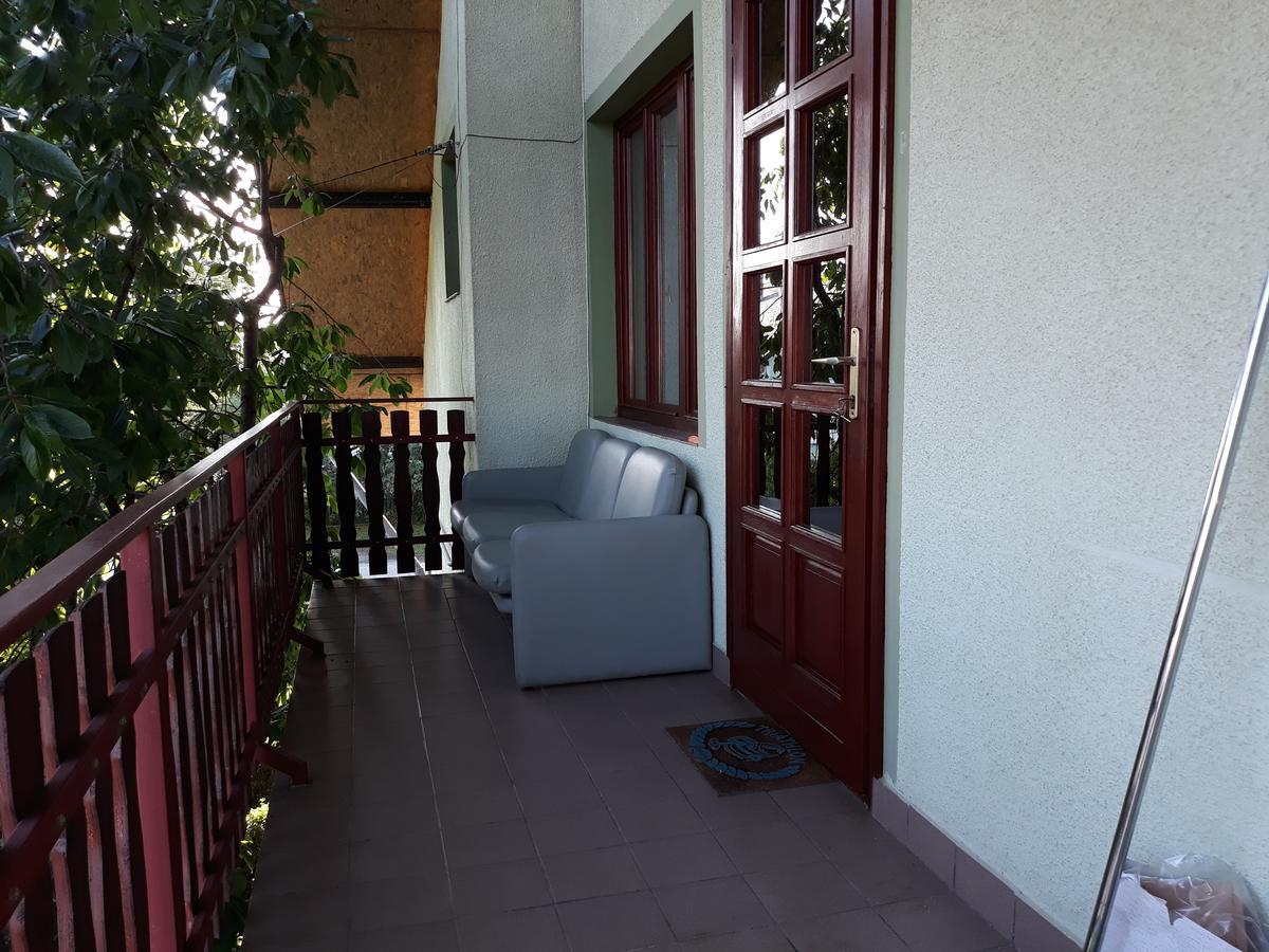 Rozsa Apartman Ленти Екстериор снимка