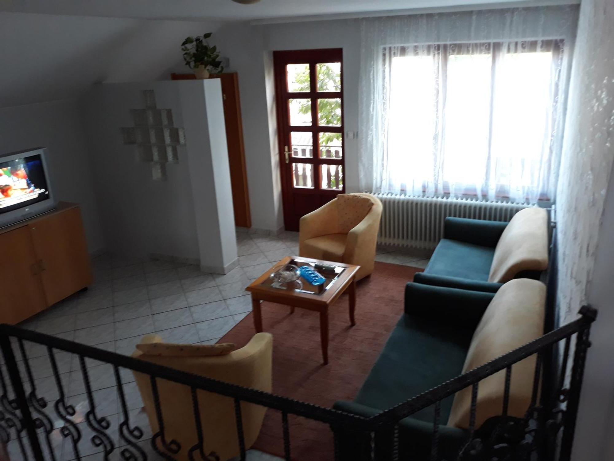 Rozsa Apartman Ленти Екстериор снимка
